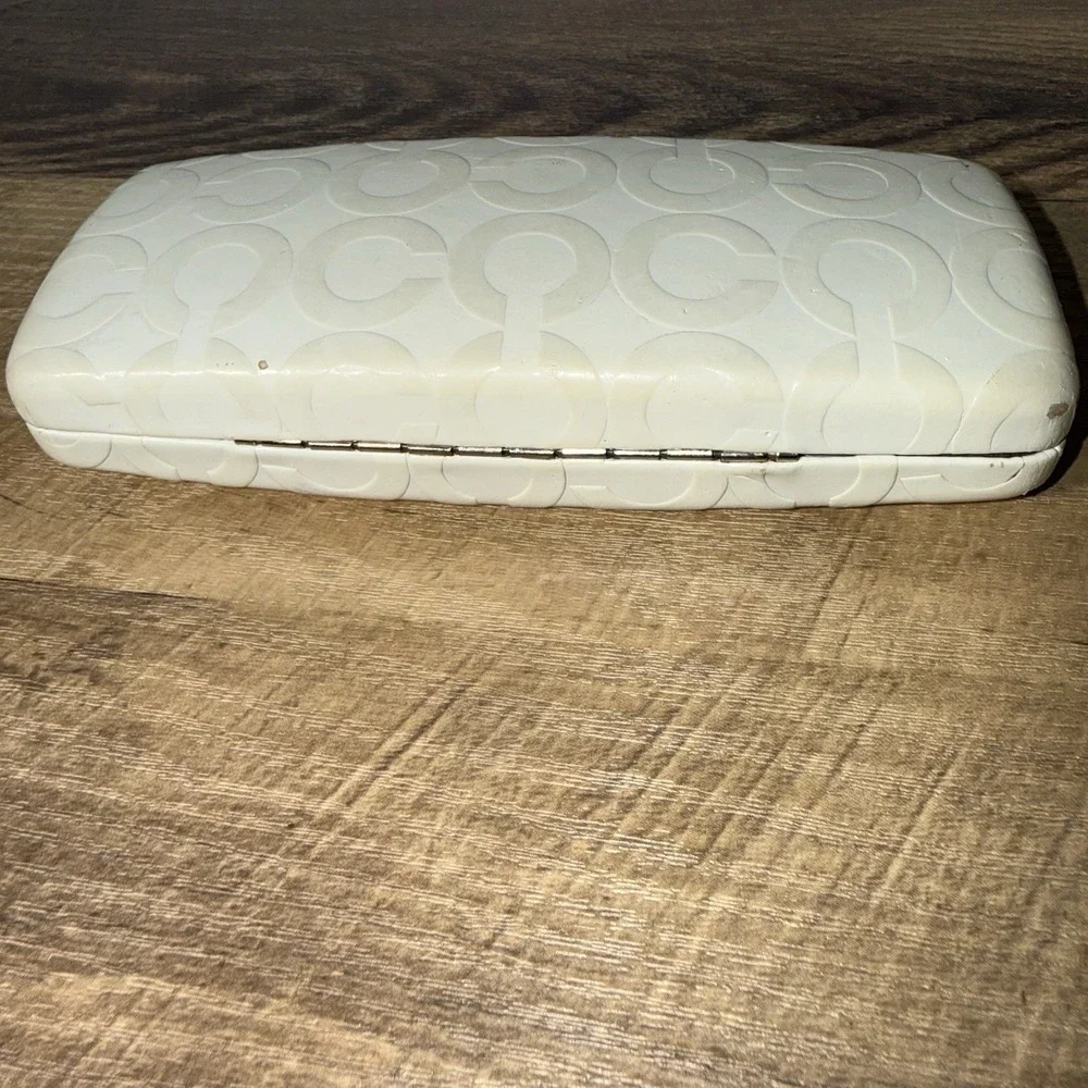 Coach Eye Glass‎ Case ONLY Hard Hinged White Clam Shell With Logo, Imperfections